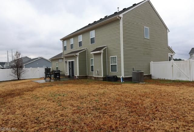 3213 Hector LN, Chesapeake, VA 23323