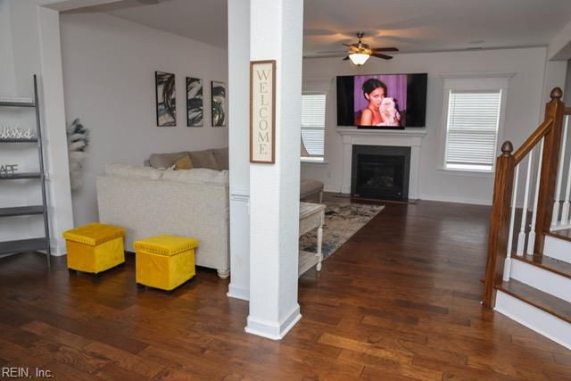 3213 Hector LN, Chesapeake, VA 23323