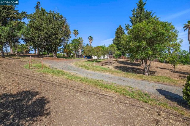 1051 Tilley Cir, Concord, CA 94518
