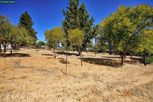1051 Tilley Cir, Concord, CA 94518