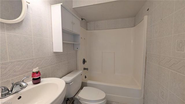 521 5th AVE, Lehigh Acres, FL 33972