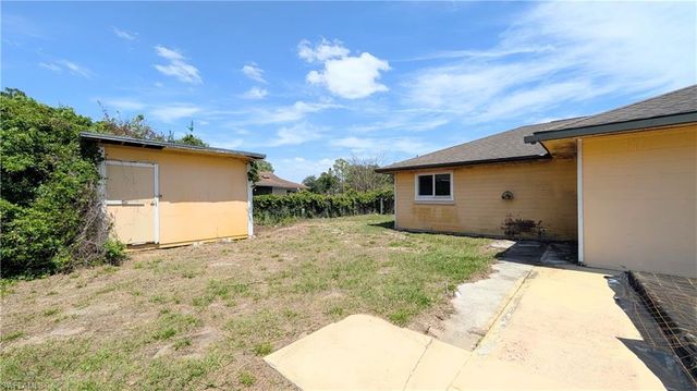 521 5th AVE, Lehigh Acres, FL 33972