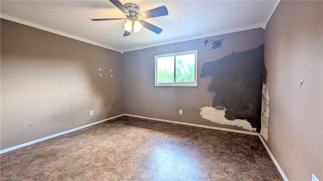 521 5th AVE, Lehigh Acres, FL 33972