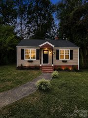 1815 Arnold Drive, Charlotte, NC 28205