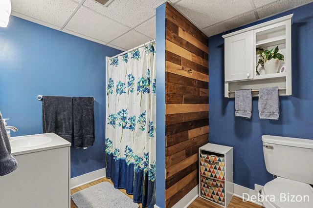 7425 Pinegrove Drive, Jenison, MI 49428