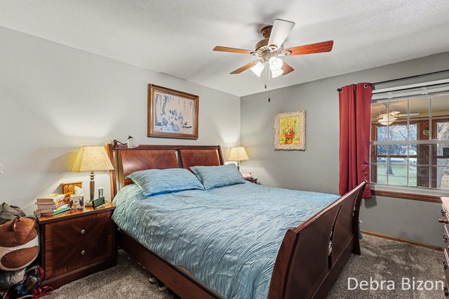 7425 Pinegrove Drive, Jenison, MI 49428