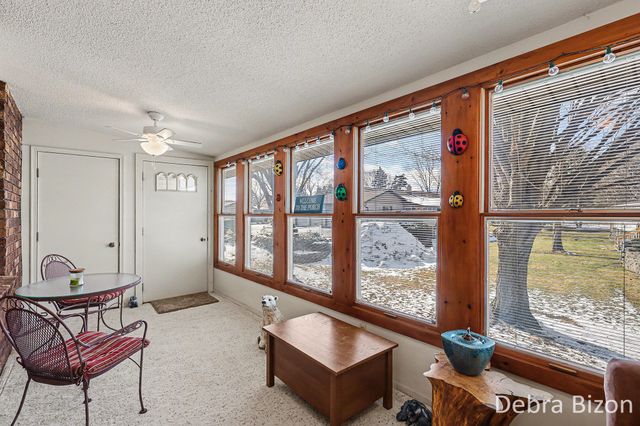 7425 Pinegrove Drive, Jenison, MI 49428