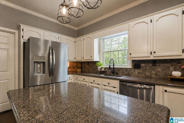 106 TOMAHAWK CIRCLE, Pelham, AL 35124