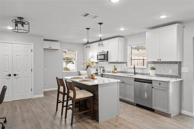 2602 Taylor Street, Commerce, TX 75428