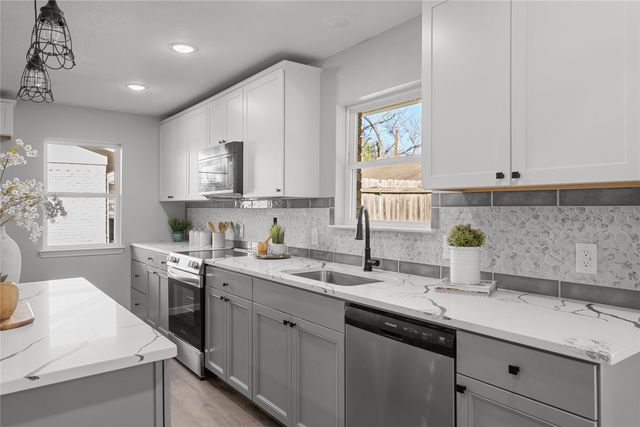 2602 Taylor Street, Commerce, TX 75428