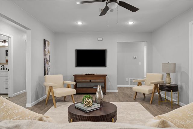 2602 Taylor Street, Commerce, TX 75428