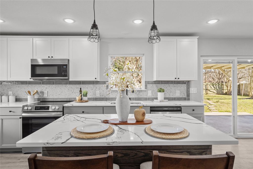 2602 Taylor Street, Commerce, TX 75428