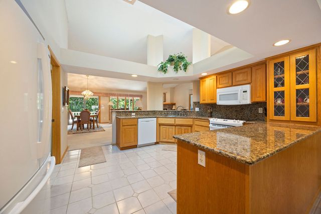 10 Fyne Lane, Bella Vista, AR 72715