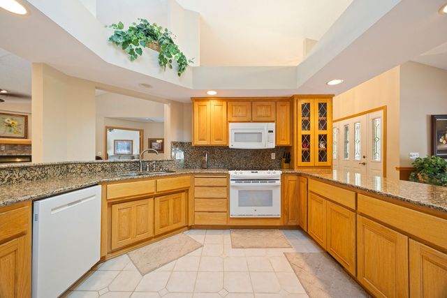 10 Fyne Lane, Bella Vista, AR 72715