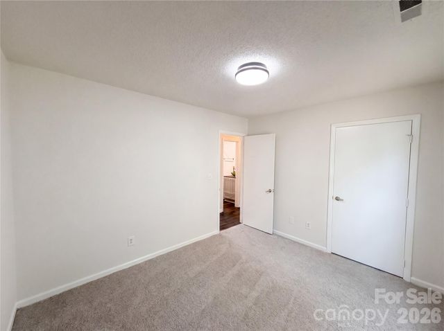 3215 Braewick Place, Charlotte, NC 28227