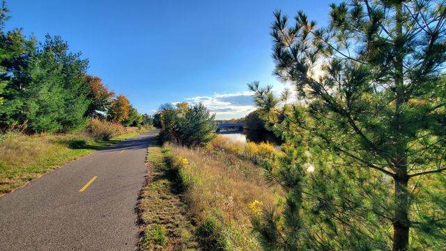 4212 Parkview Lane, Anoka, MN 55303