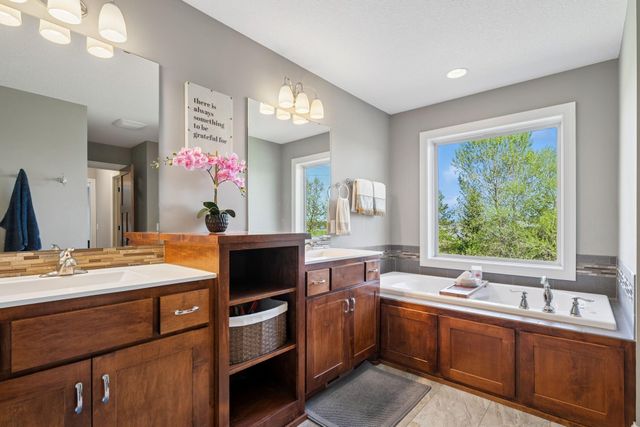 4212 Parkview Lane, Anoka, MN 55303