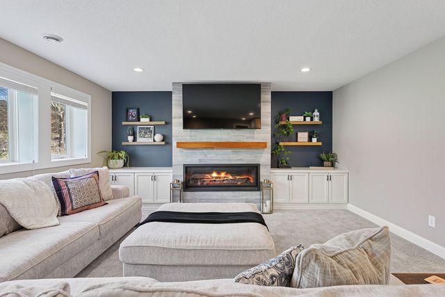 4212 Parkview Lane, Anoka, MN 55303