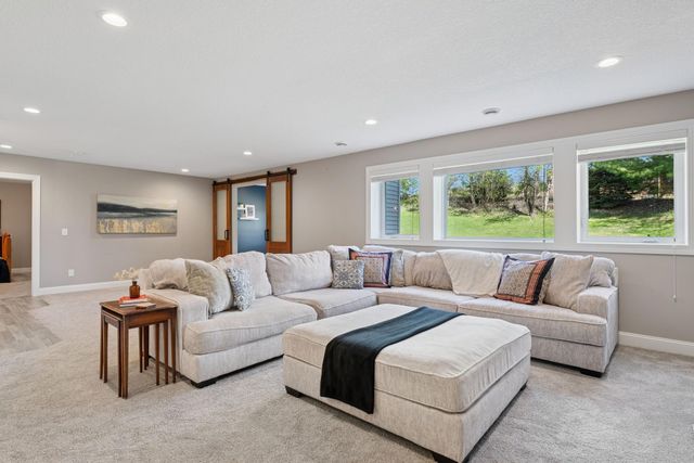 4212 Parkview Lane, Anoka, MN 55303