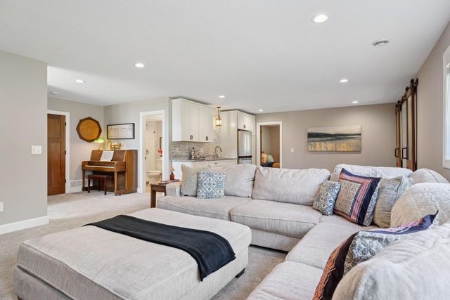 4212 Parkview Lane, Anoka, MN 55303