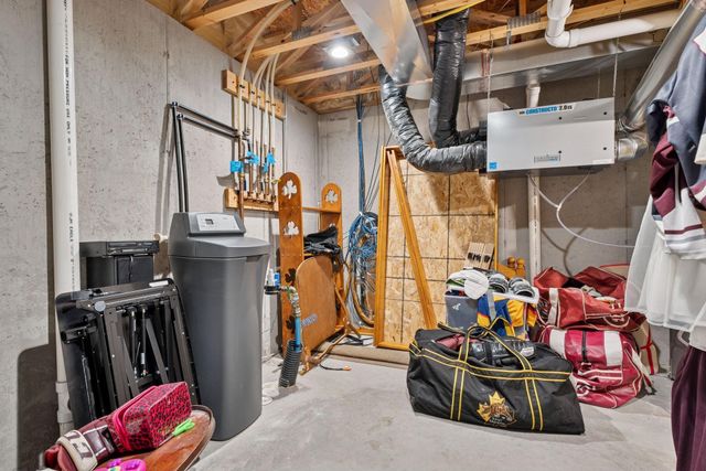 4212 Parkview Lane, Anoka, MN 55303