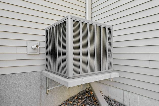 4212 Parkview Lane, Anoka, MN 55303