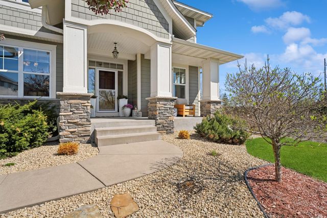 4212 Parkview Lane, Anoka, MN 55303