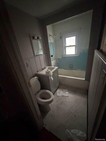 1112 Laport Avenue, Mount Morris, MI 48458