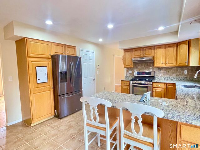1 Lacey Lane, Norwalk, CT 06854