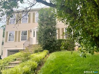 1 Lacey Lane, Norwalk, CT 06854