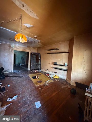 6053 PINE ST, Philadelphia, PA 19143