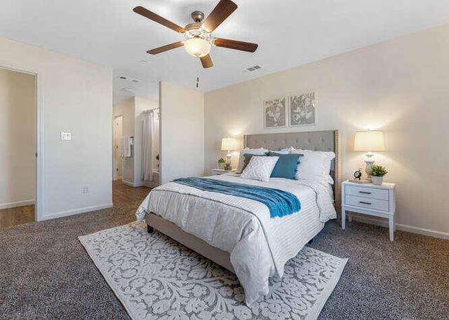 7121 W Wren Avenue, Visalia, CA 93291