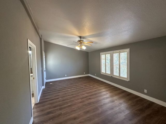 12155 Dawn Dr, Marysville, CA 95901