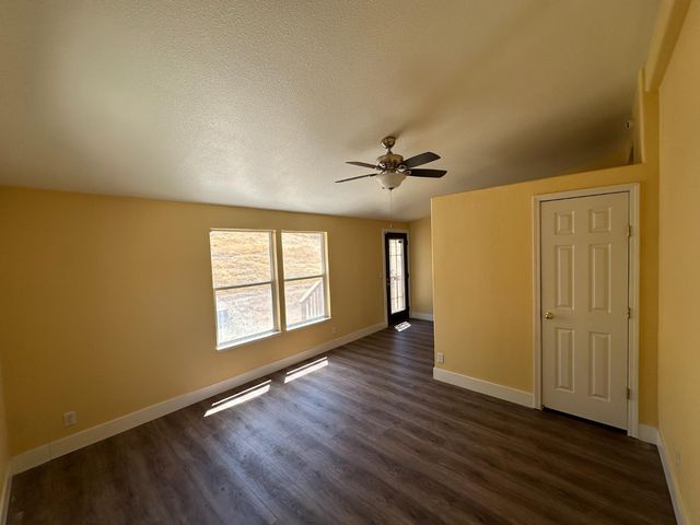 12155 Dawn Dr, Marysville, CA 95901