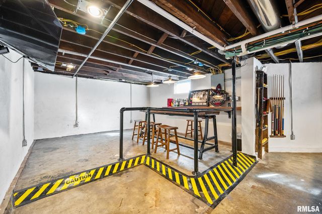 968 N BROAD Street, Galesburg, IL 61401