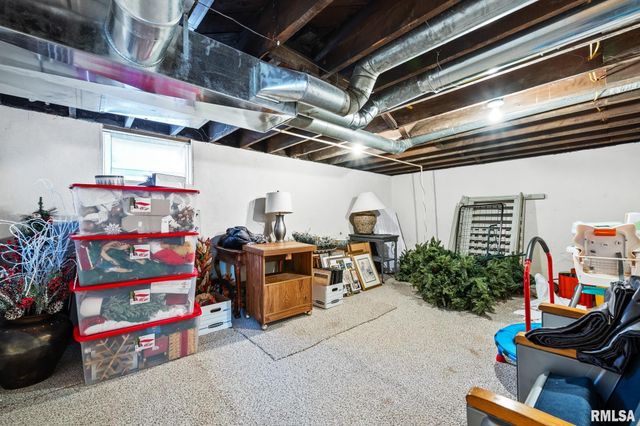 968 N BROAD Street, Galesburg, IL 61401