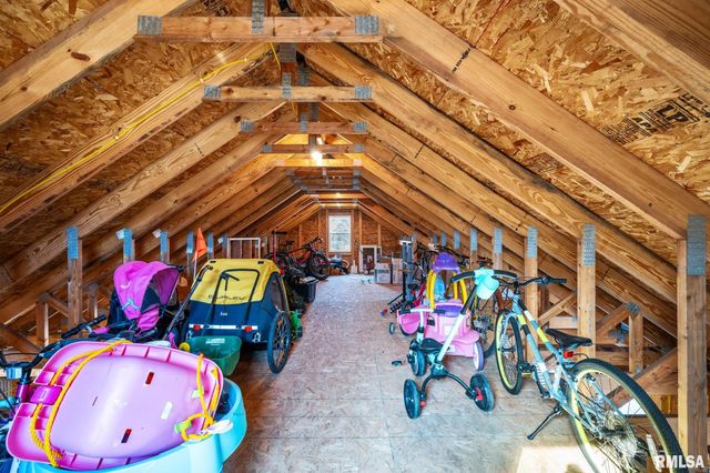 968 N BROAD Street, Galesburg, IL 61401