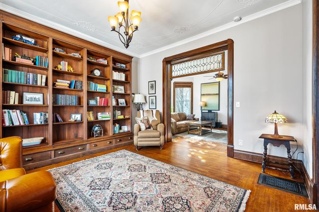 968 N BROAD Street, Galesburg, IL 61401