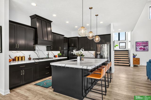 6630 Pawnee Circle, Omaha, NE 68152
