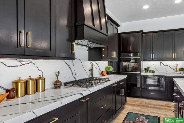 6630 Pawnee Circle, Omaha, NE 68152