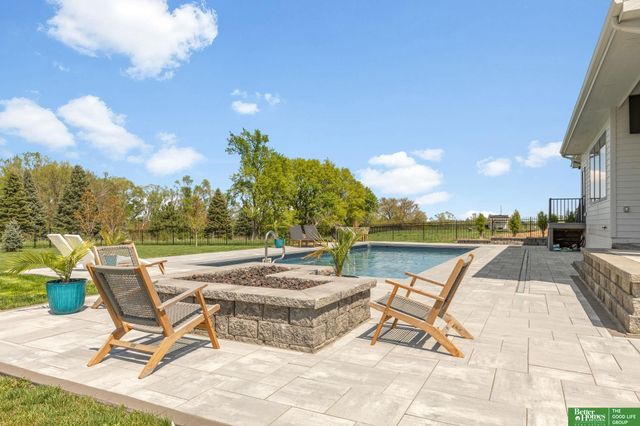 6630 Pawnee Circle, Omaha, NE 68152
