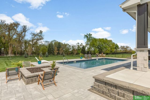 6630 Pawnee Circle, Omaha, NE 68152