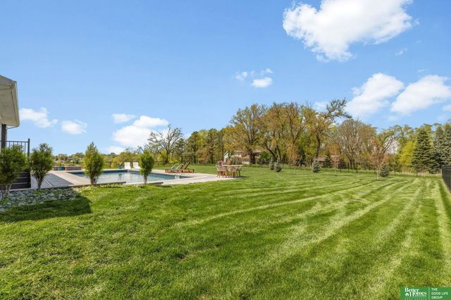 6630 Pawnee Circle, Omaha, NE 68152