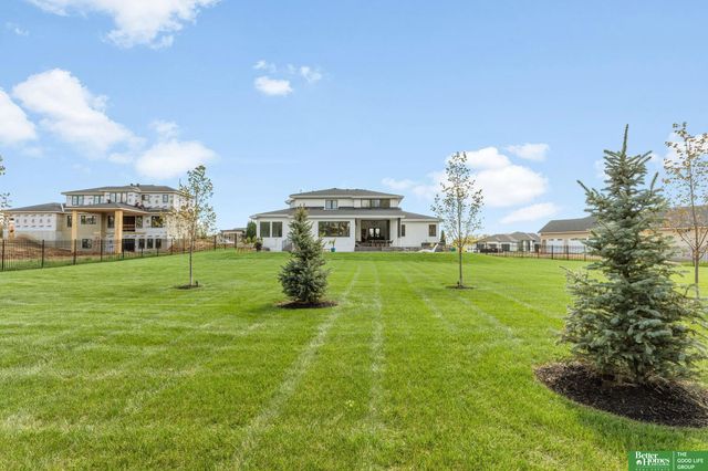 6630 Pawnee Circle, Omaha, NE 68152