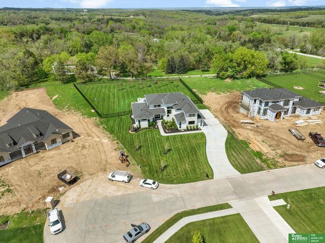 6630 Pawnee Circle, Omaha, NE 68152