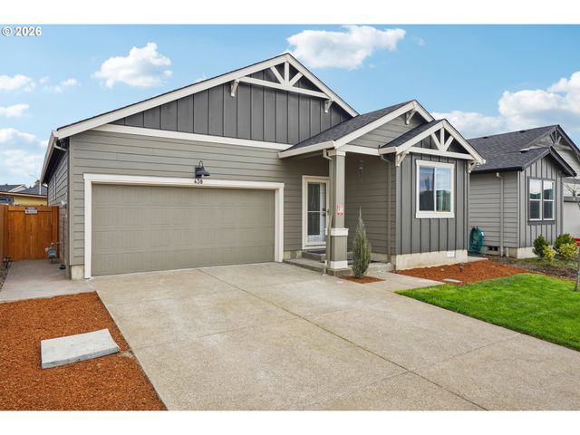 438 GREENCREST St, Salem, OR 97301