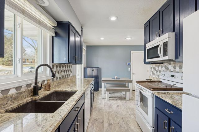 8351 Innsdale Avenue S, Cottage Grove, MN 55016