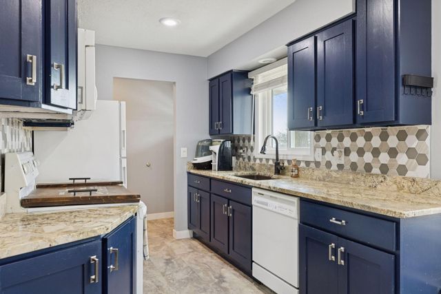 8351 Innsdale Avenue S, Cottage Grove, MN 55016