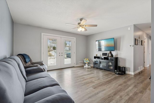 8351 Innsdale Avenue S, Cottage Grove, MN 55016