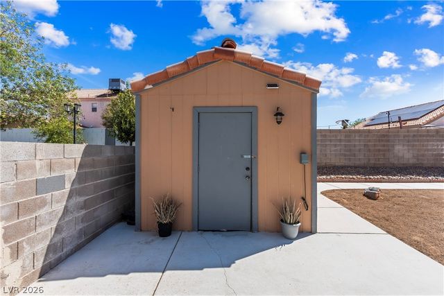 6385 Canyon Dawn Avenue, Las Vegas, NV 89108